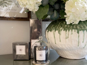White No.10 Luxury Scented Candle