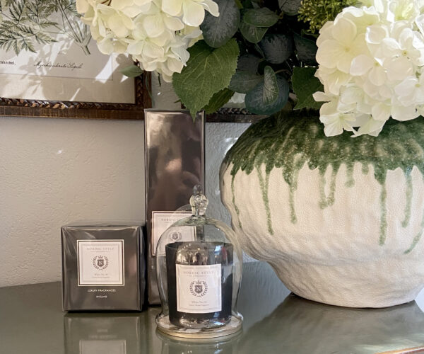 White No.10 Luxury Scented Candle