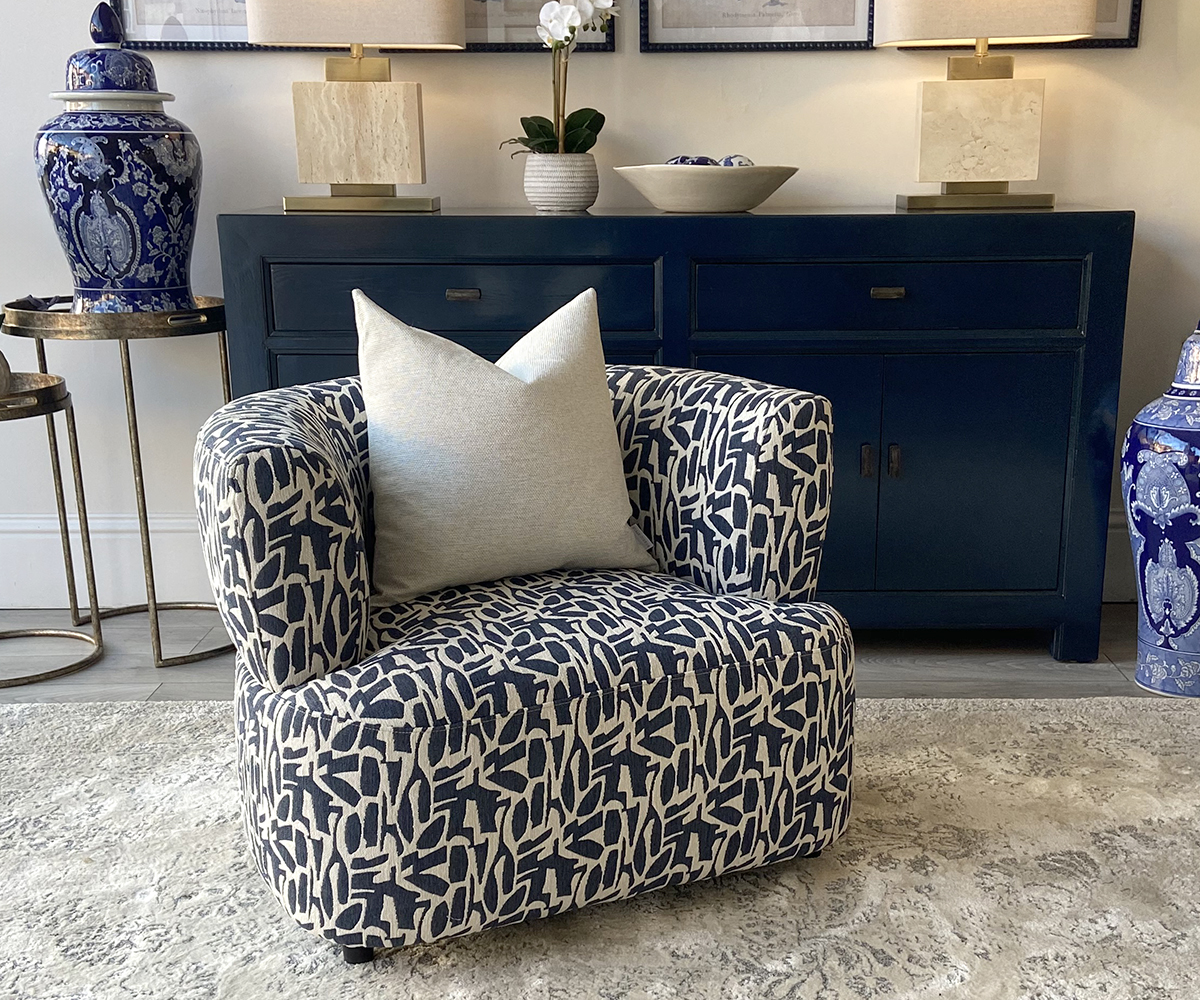 Hugo Armchair in Positano Ink