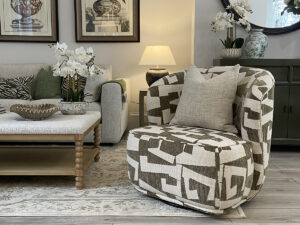 Clara Swivel Chair in Pablo Moss