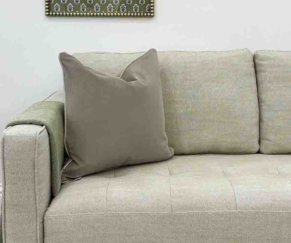 Cushion - Cuddles Truffle 50x50cm