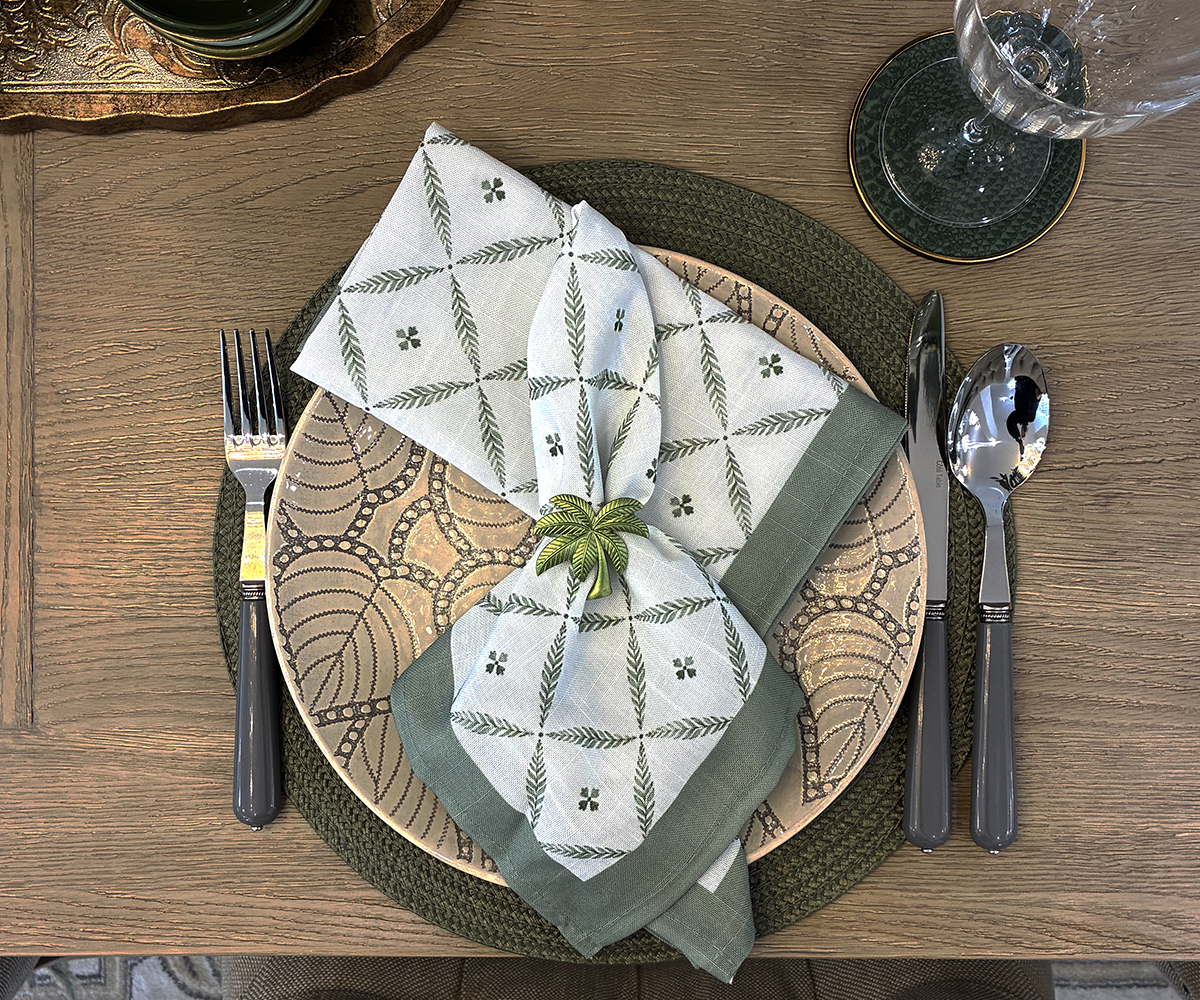 Set of 6 Green Leaf Napkins