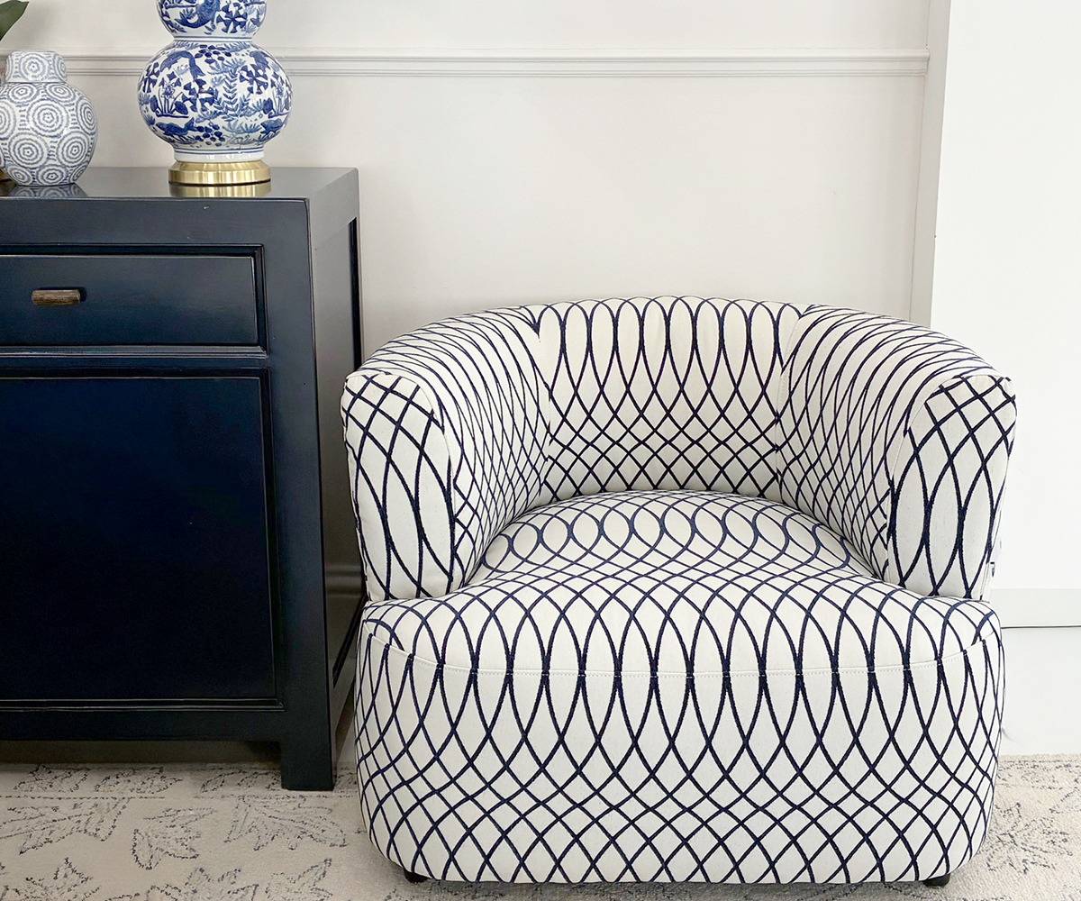 Hugo Armchair in Portofino Ink